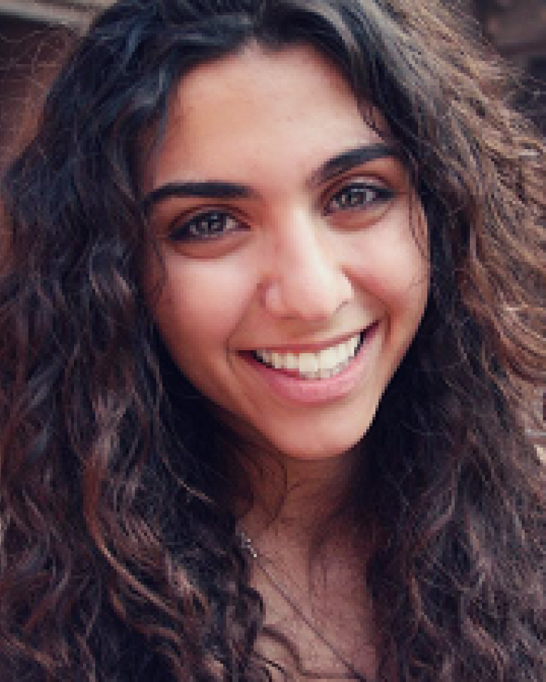 Headshot of Nadia Vossoughi