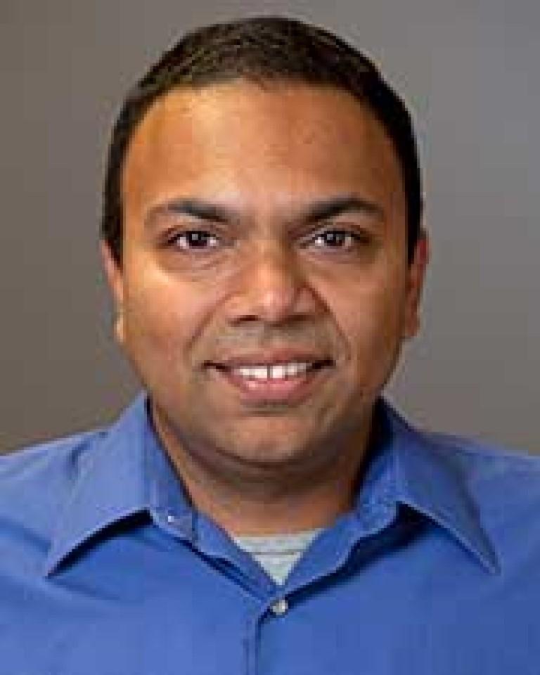 Headshot of Navin Viswanathan